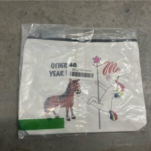Unicorn and Horse Graphic “other 40 year olds vs me”